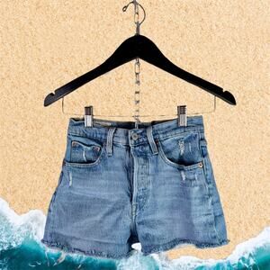 Levi's 501 Women's 24 Waist Button Fly Stonewashed Denim Raw Hem Jean Shorts